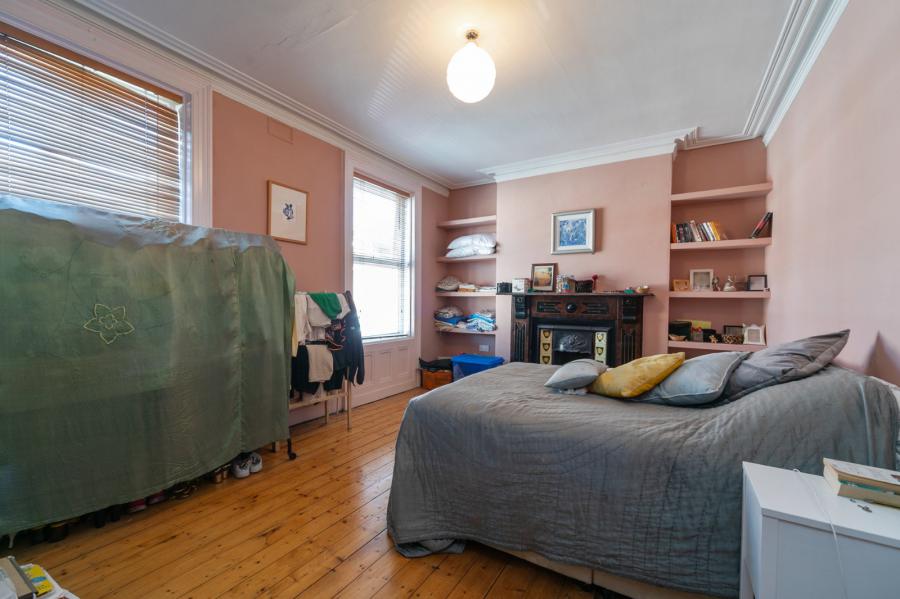 32 Rossmore Avenue