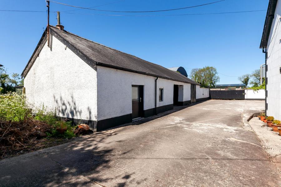 Hallfield House, 15 Randox Road