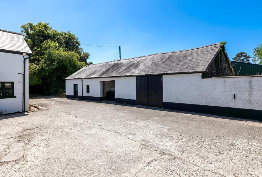 Hallfield House, 15 Randox Road