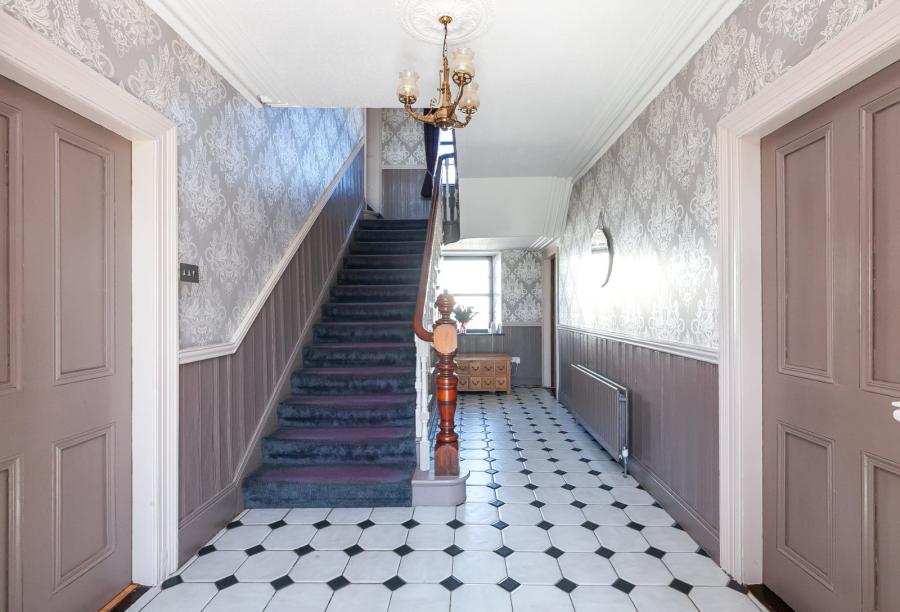 Hallfield House, 15 Randox Road