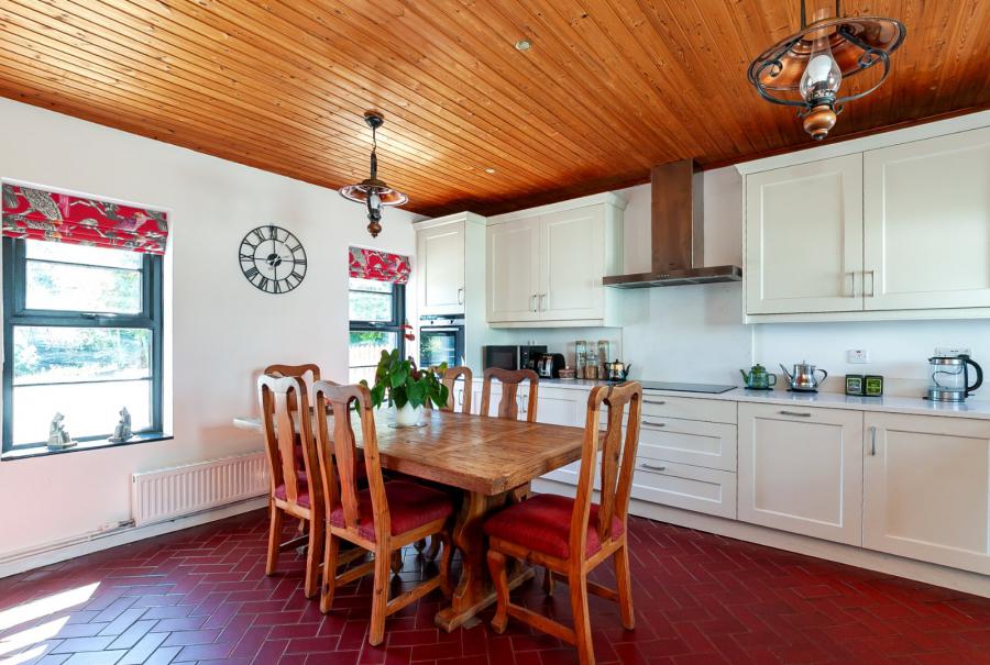 Hallfield House, 15 Randox Road