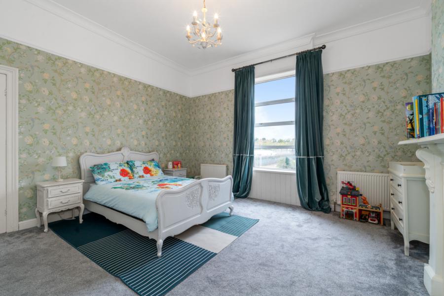 256 Ravenhill Road