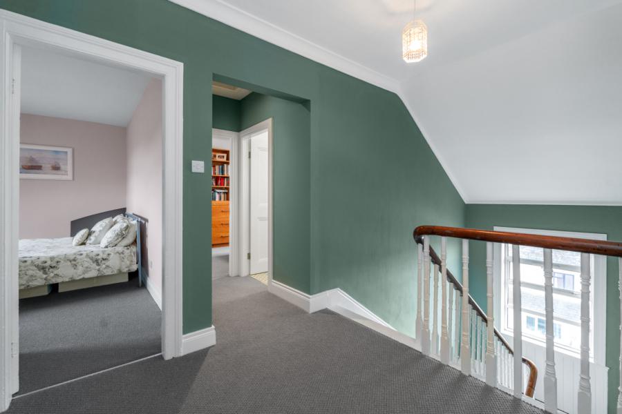 256 Ravenhill Road