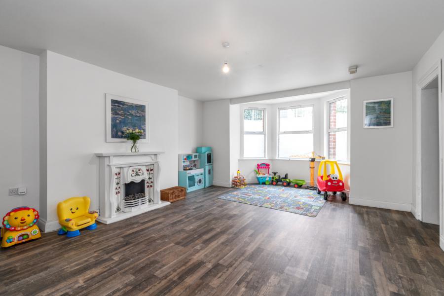 256 Ravenhill Road