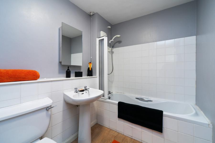 13 Ravenhill Reach Mews