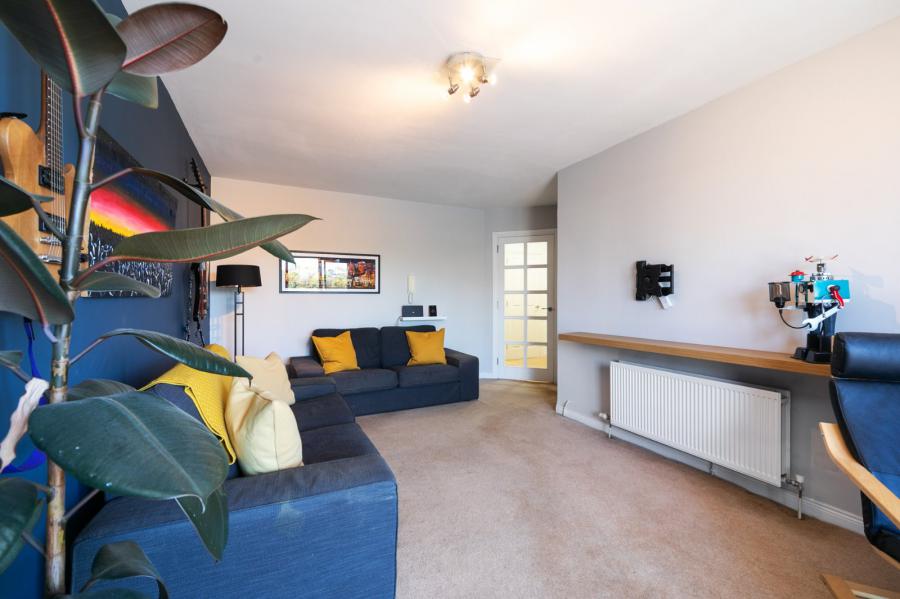 13 Ravenhill Reach Mews