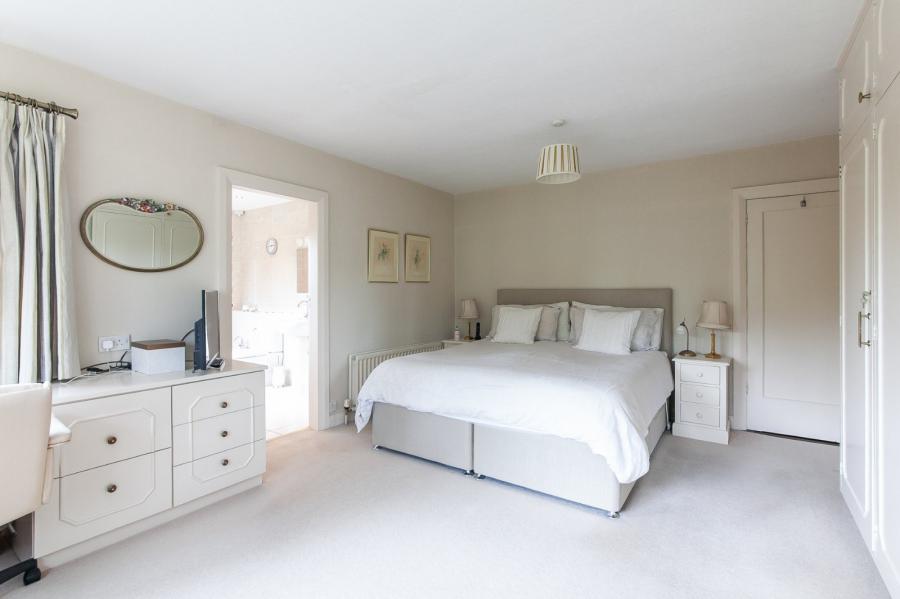 4 Bristow Park