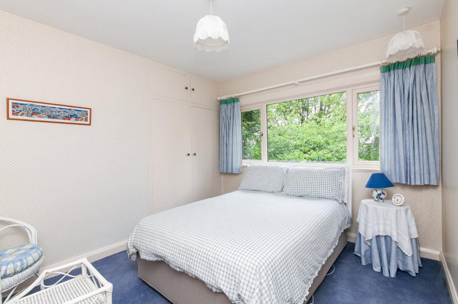 4 Bristow Park