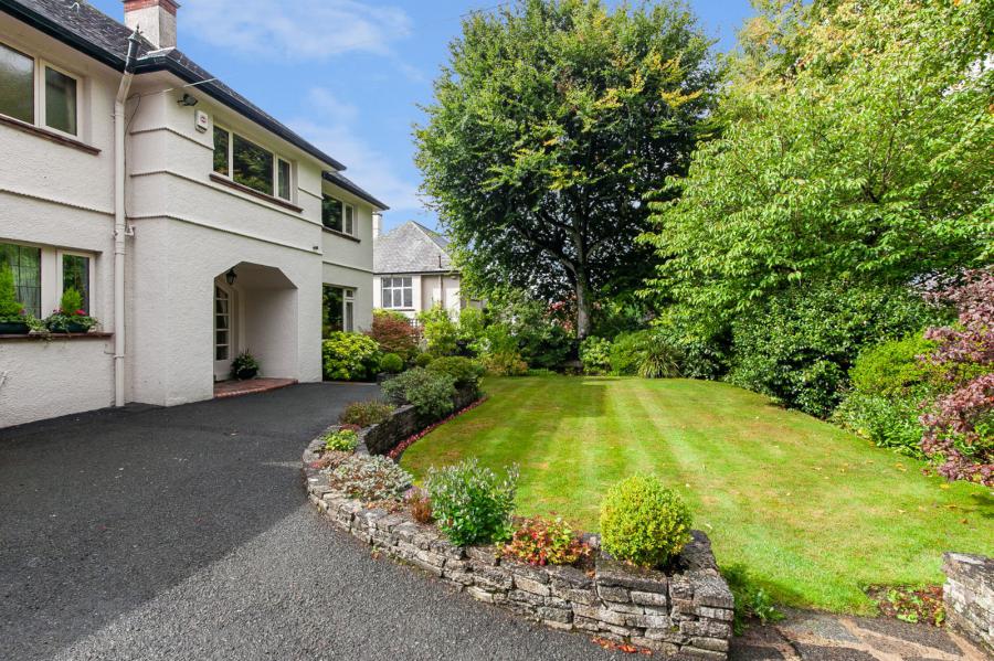 4 Bristow Park