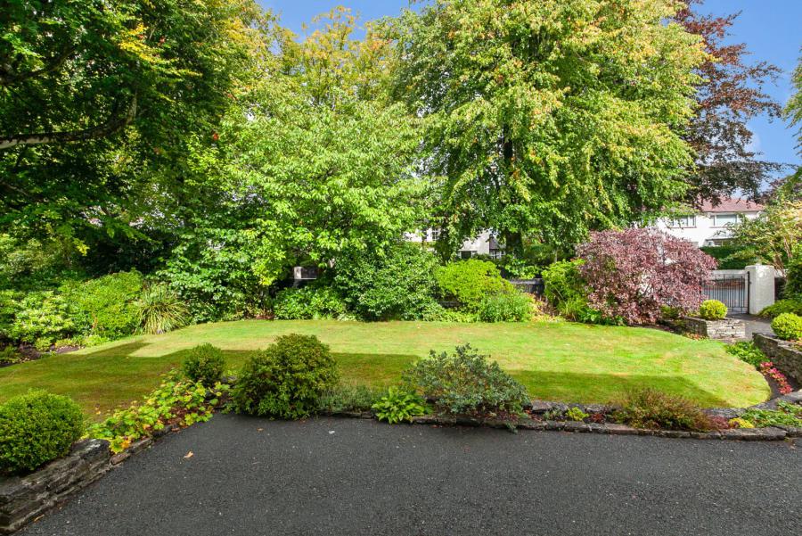 4 Bristow Park