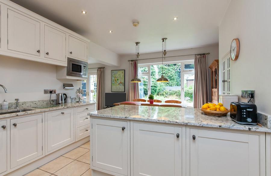 4 Bristow Park