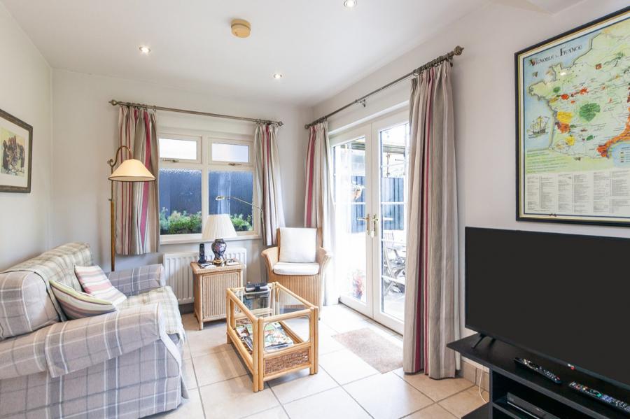 4 Bristow Park