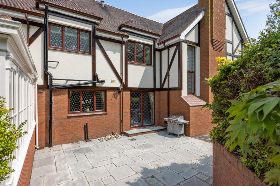 28 Tallbridge Road