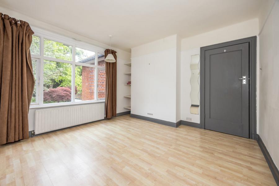 6 Upper Malone Road