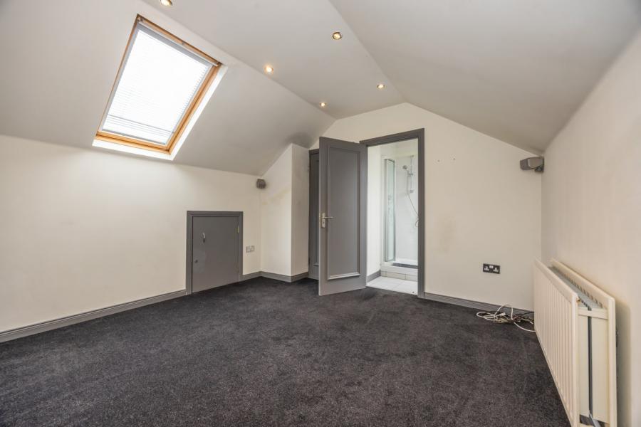 6 Upper Malone Road