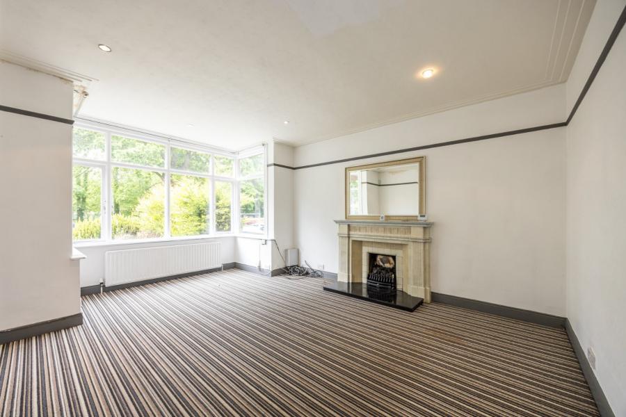6 Upper Malone Road
