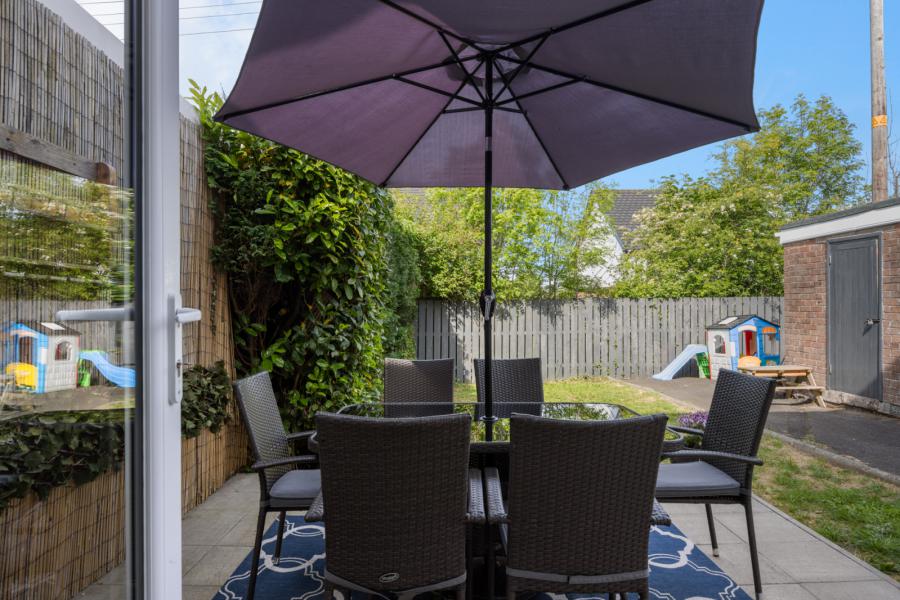 6 Thorndale Park