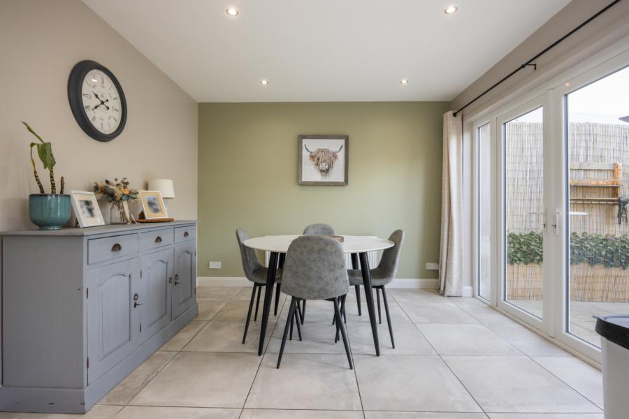 6 Thorndale Park