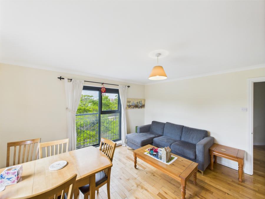 Apartment 17 Clarendon Quay, 1 Pilot Place