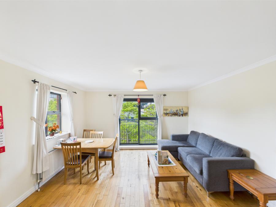 Apartment 17 Clarendon Quay, 1 Pilot Place