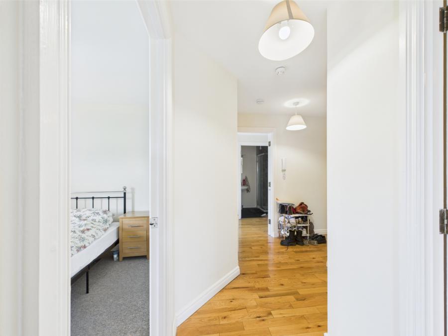 Apartment 17 Clarendon Quay, 1 Pilot Place