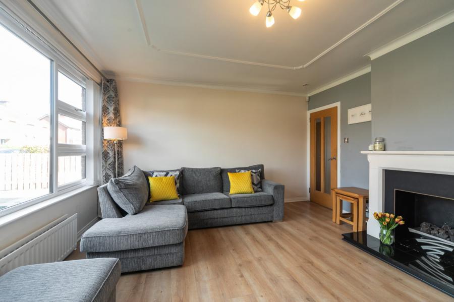 122 Glenholm Park