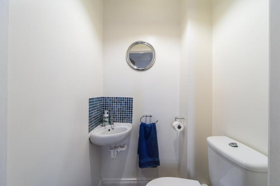 122 Glenholm Park