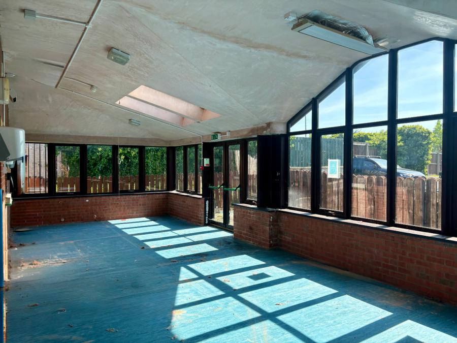 Commercial Premises (suitable For A Variety Of Uses)