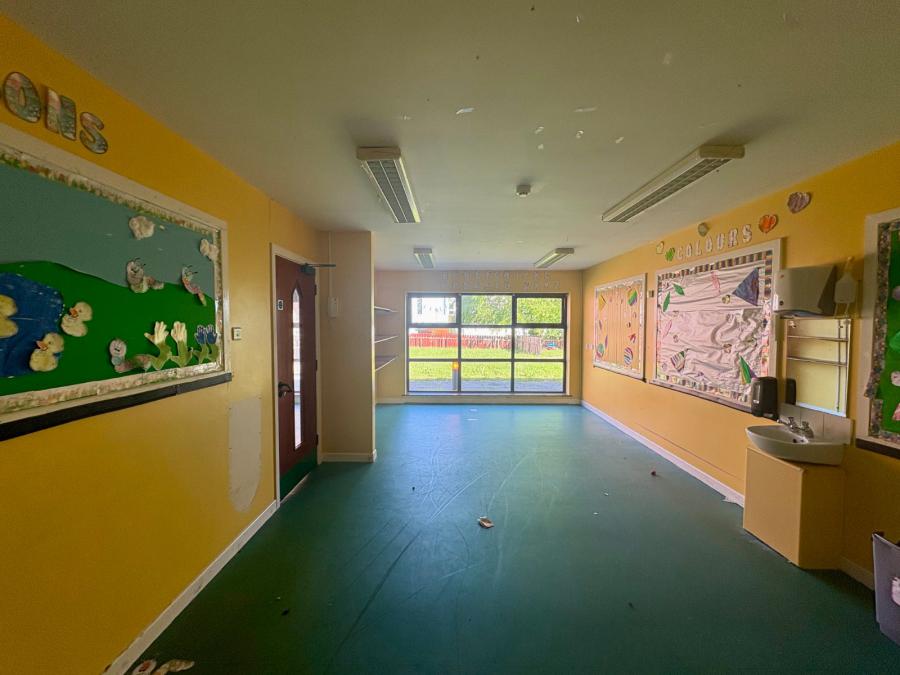 Commercial Premises (suitable For A Variety Of Uses)