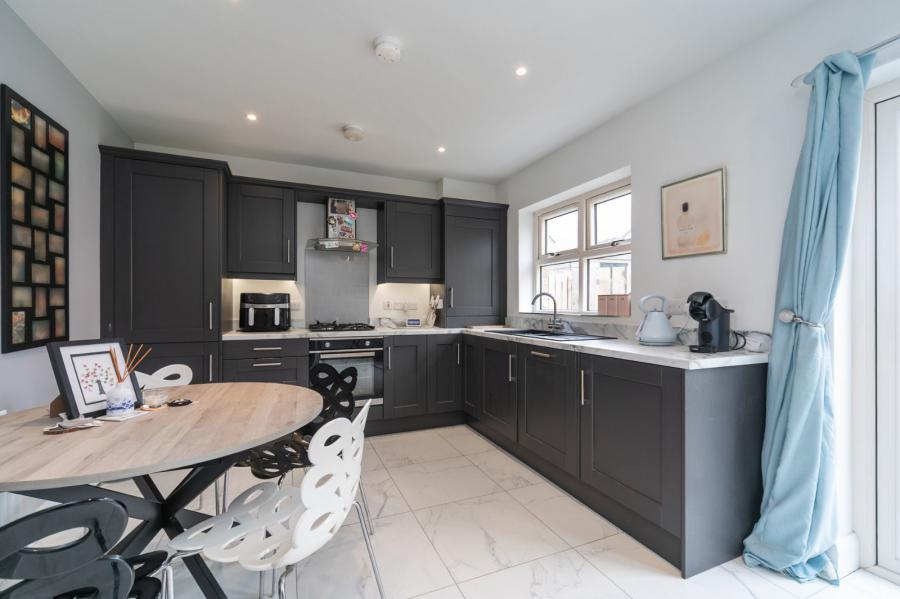 42 Woodbrook Meadows