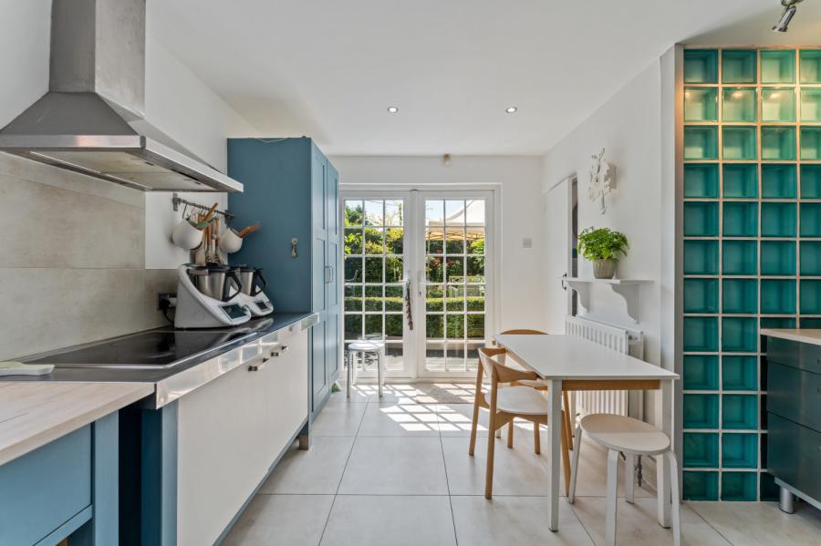 19 Dunmurry Lane