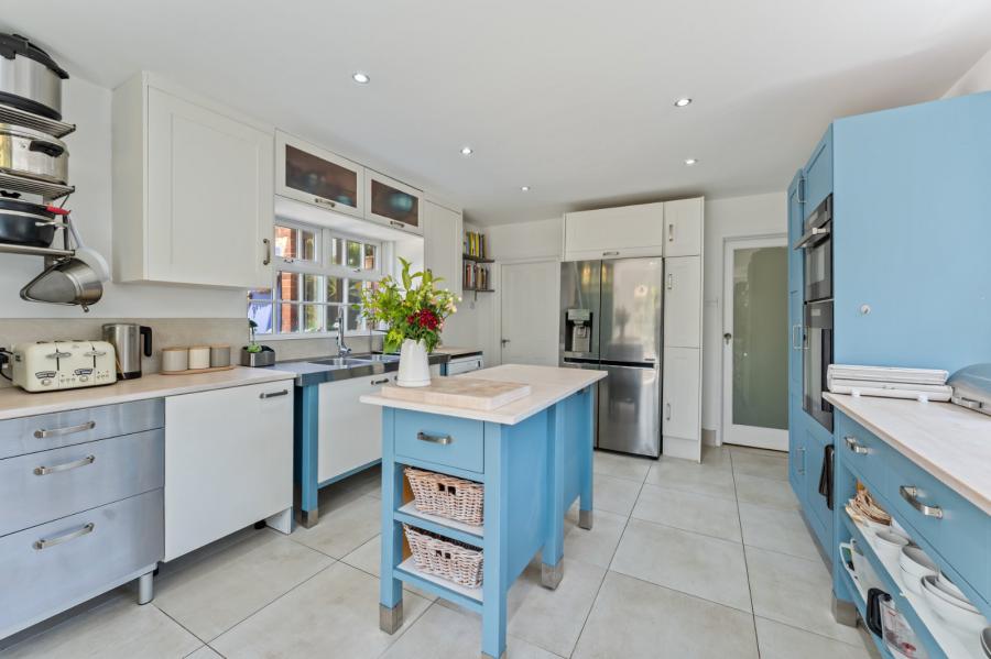 19 Dunmurry Lane