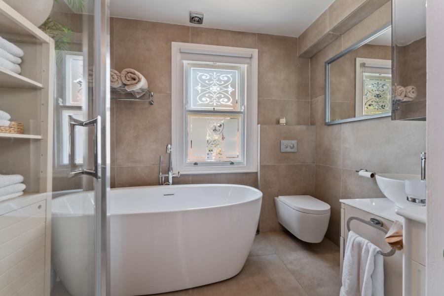 19 Dunmurry Lane