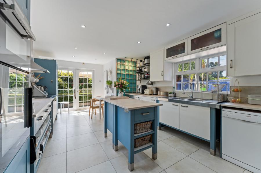 19 Dunmurry Lane