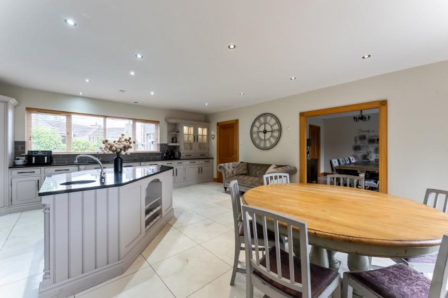 3 Oak Hill