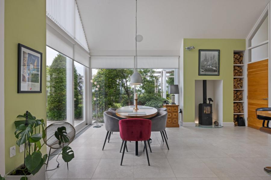 8 Whinknowe Road