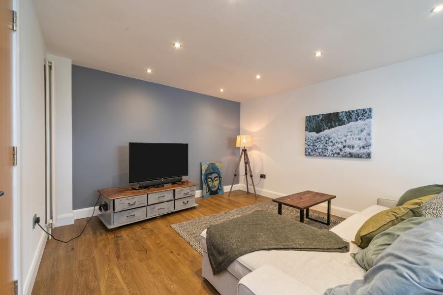 Apartment C 2.3, Whitehall Square