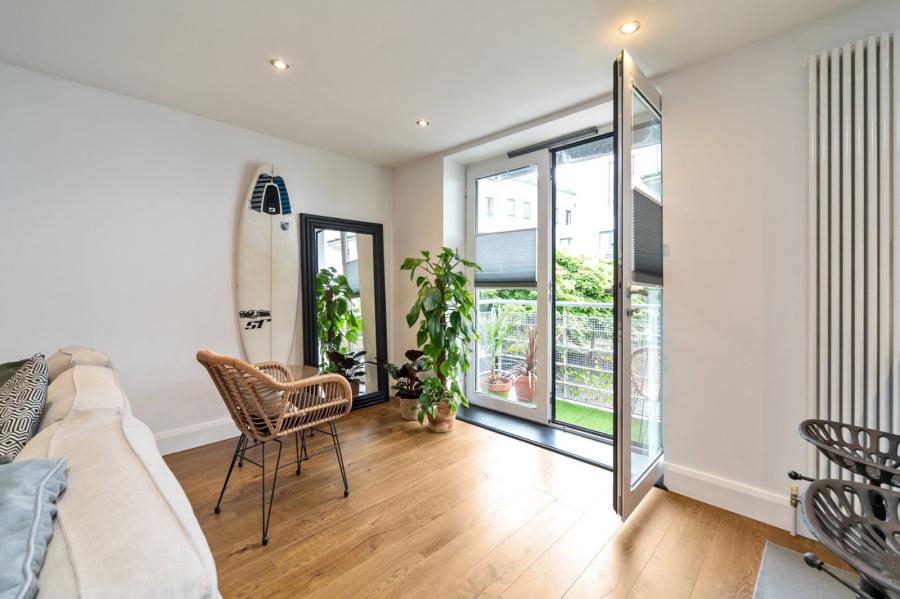 Apartment C 2.3, Whitehall Square
