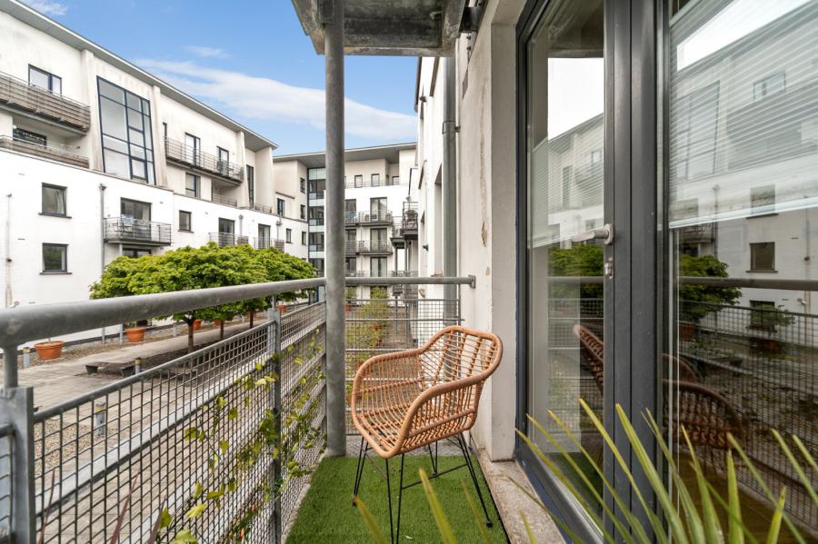 Apartment C 2.3, Whitehall Square