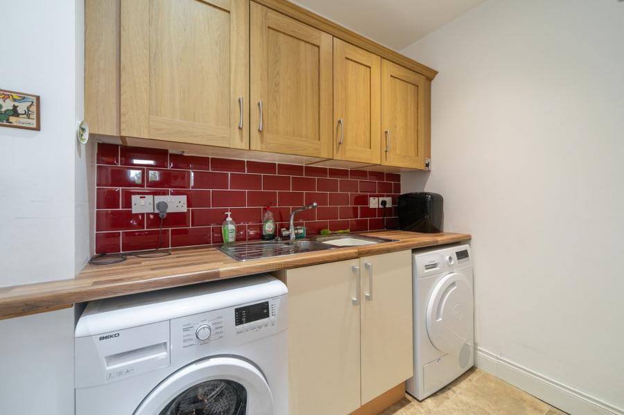 Apartment 11, Myrtlefield Manor, 1 Myrtlefield Park
