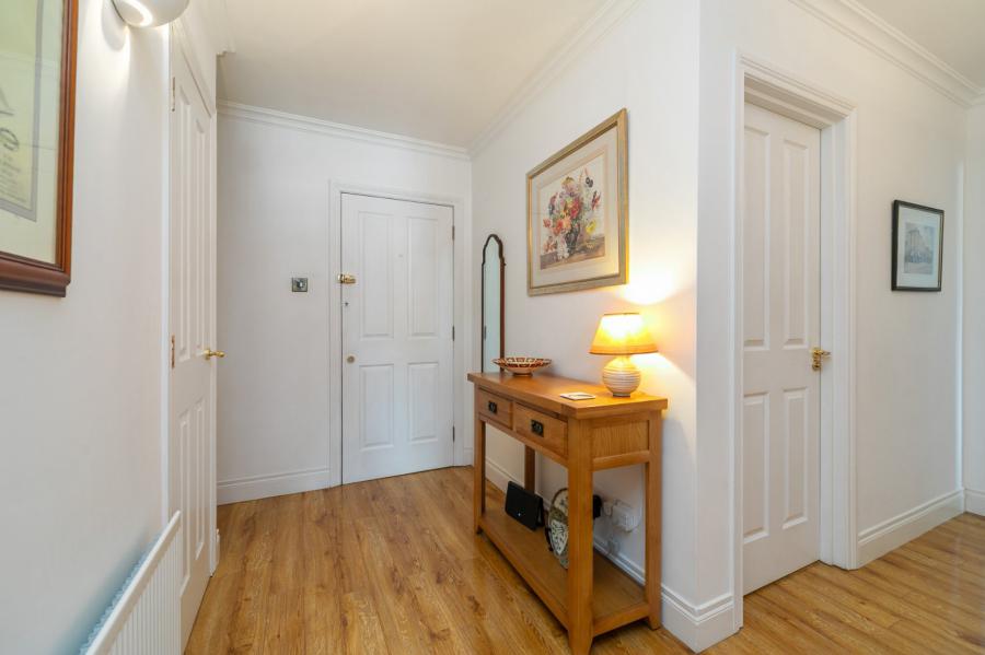 Apartment 11, Myrtlefield Manor, 1 Myrtlefield Park