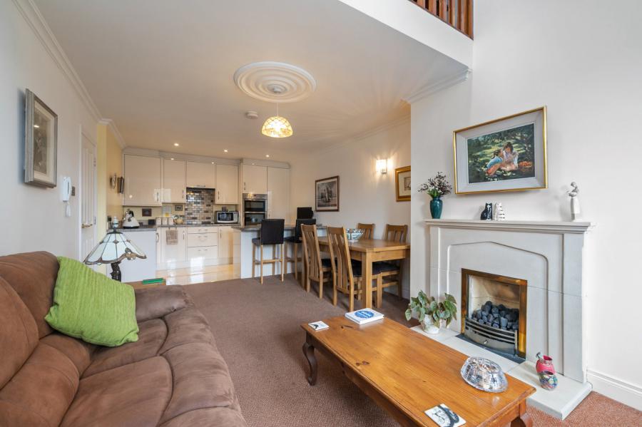 Apartment 11, Myrtlefield Manor, 1 Myrtlefield Park