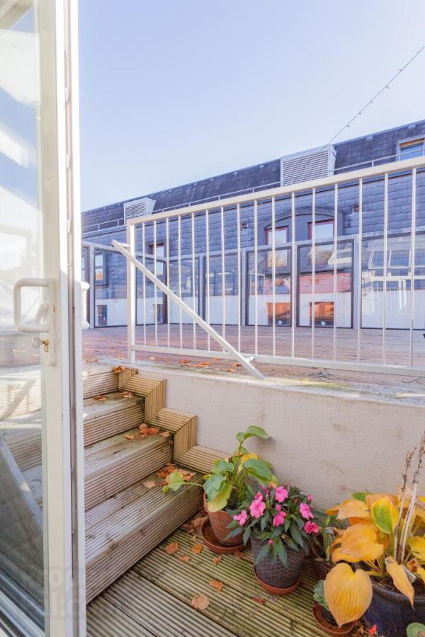Apt 4, 6 Crescent Gardens