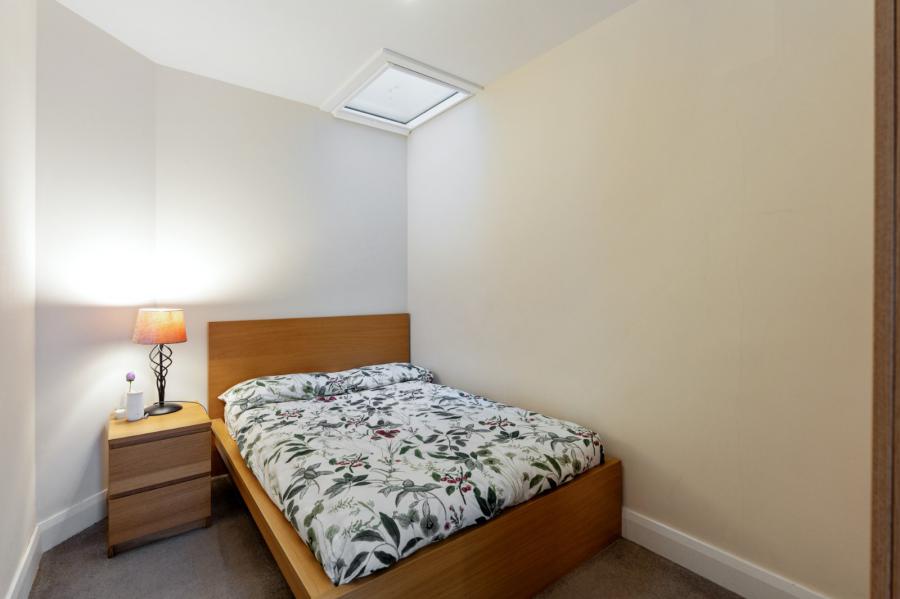 Apt 4, 6 Crescent Gardens