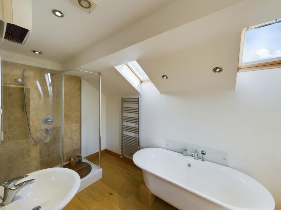 74 Carnreagh