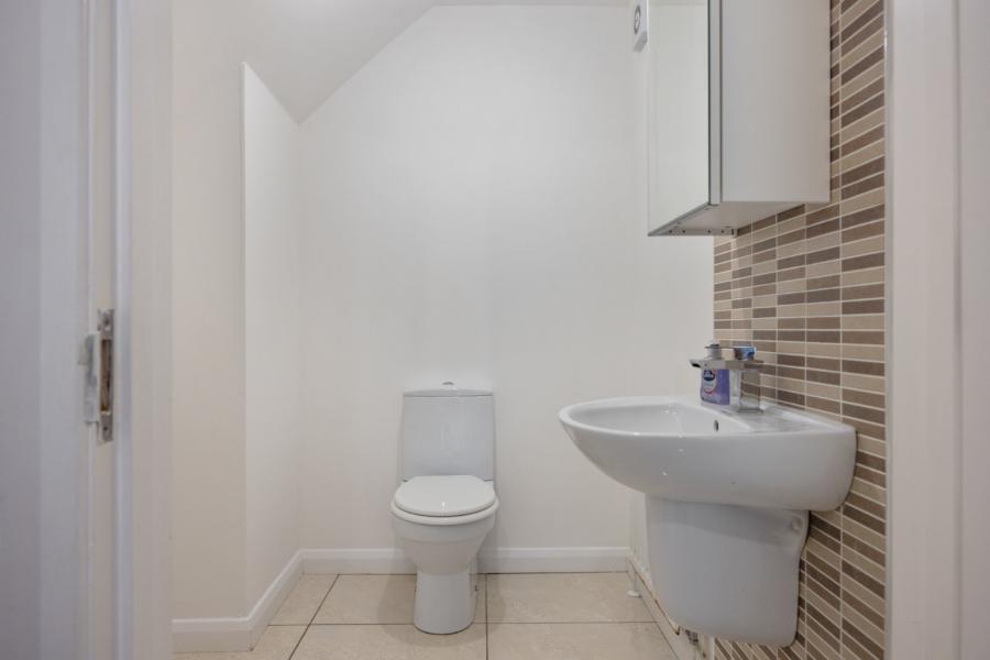 36 Belsize Meadows