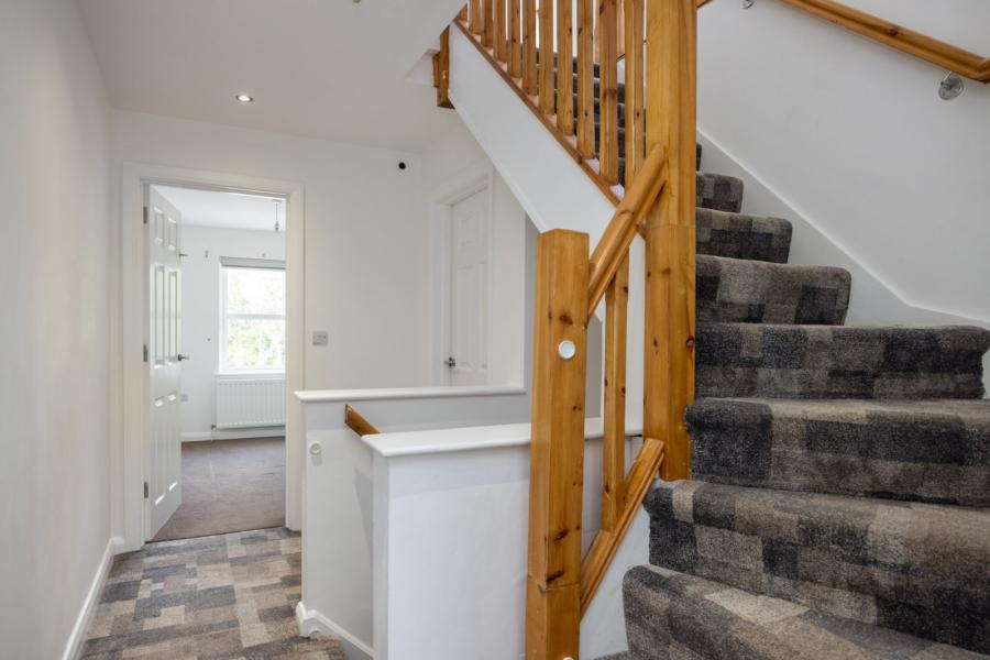 36 Belsize Meadows