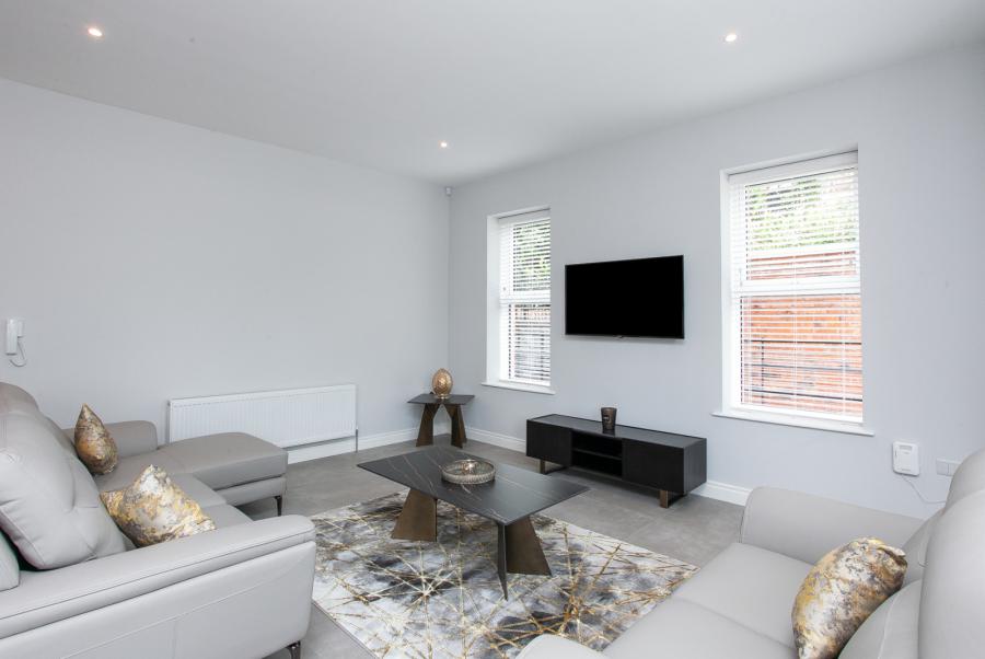 Apartment 2 Hazelbank House, 4 Lady Ishbel Boulevard