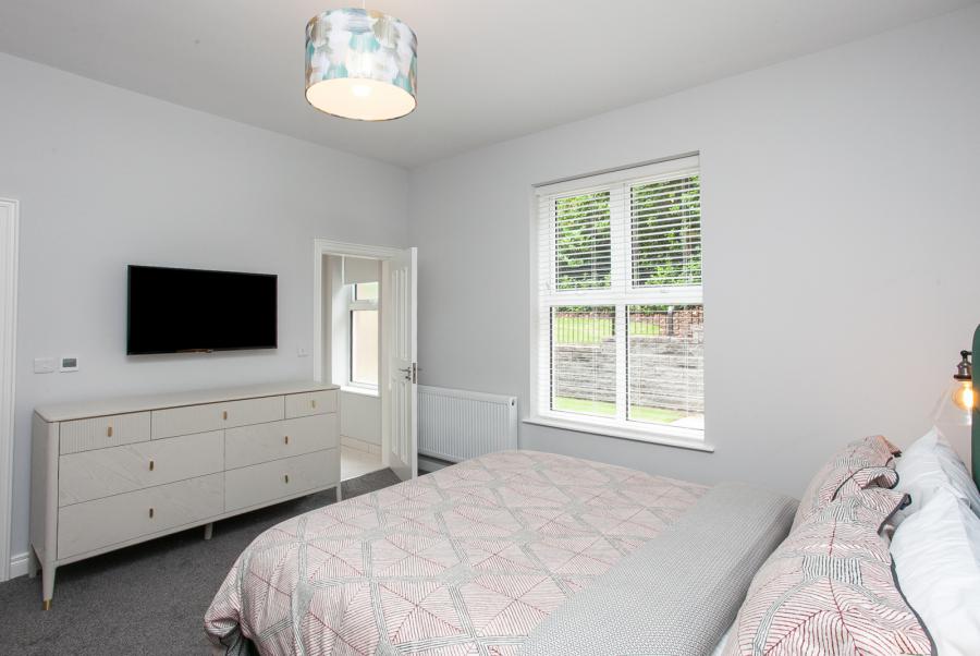Apartment 2 Hazelbank House, 4 Lady Ishbel Boulevard
