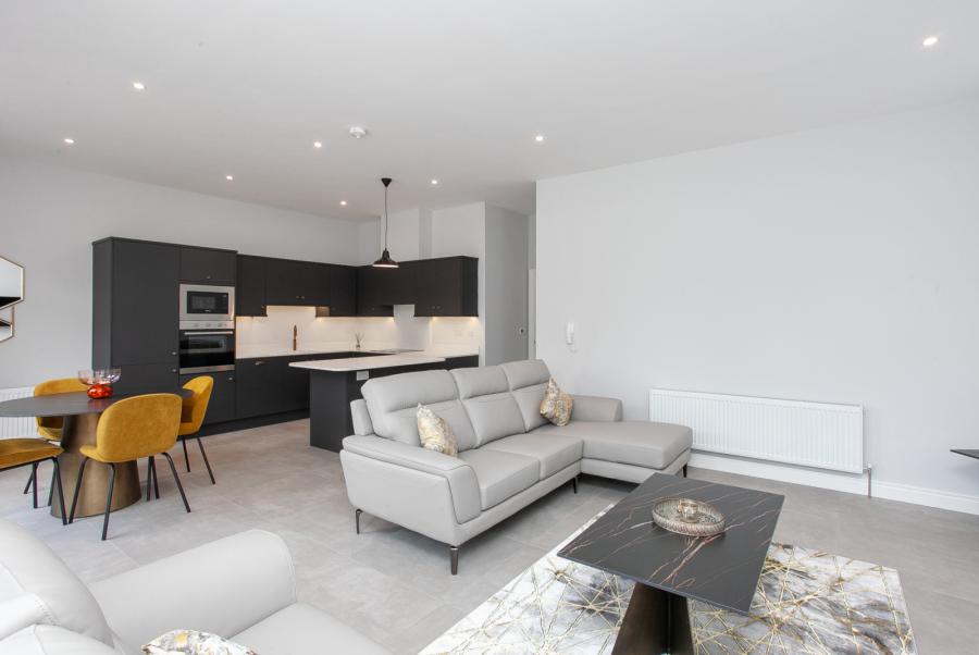 Apartment 2 Hazelbank House, 4 Lady Ishbel Boulevard